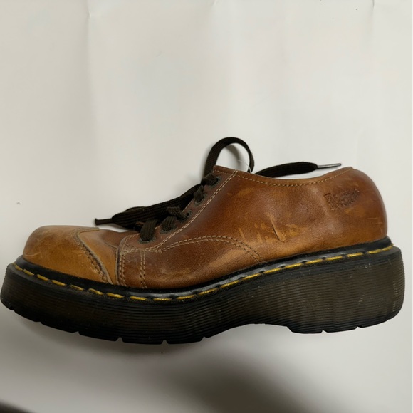 Vintage Dr. Martens Shoes Women’s Brown Leather Oxford with Thick Sole - Picture 6 of 9